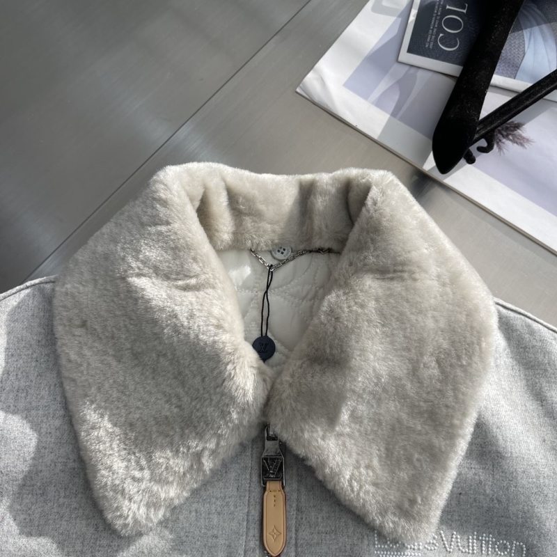 l0vis Vvtt0n outwear